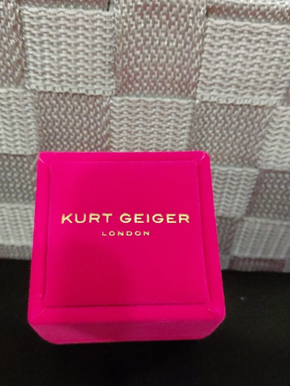 KURT GEIGER LONDON EAGLE CRYSTAL RING SIZE 9 - Picture 10 of 10